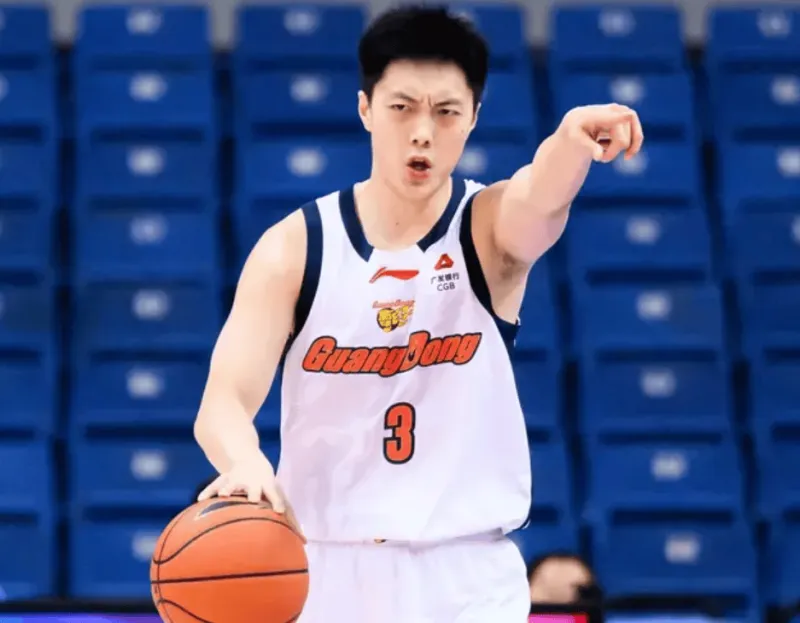 开云官方网站-胡明轩出战27分钟，投篮3中3、罚球8中6得到13分5助攻